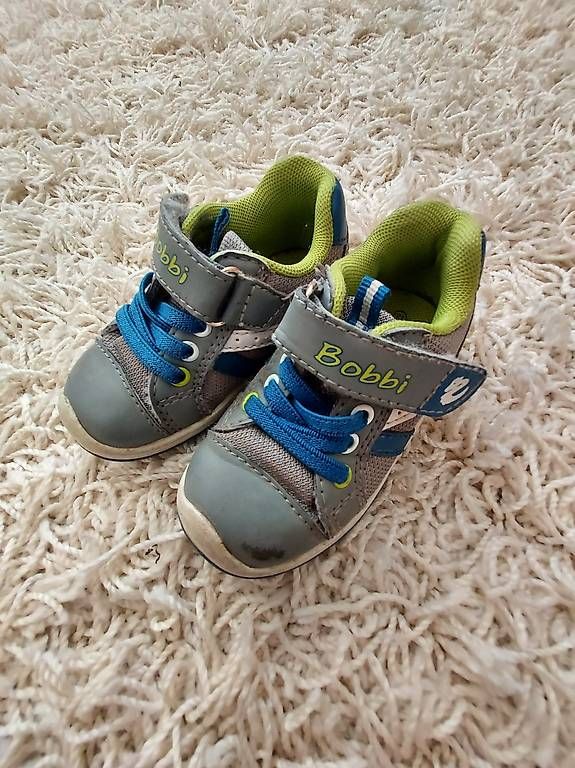 Chaussures garçon: Schuhe Grösse 21 – D'occasion à Amriswil par kbdb