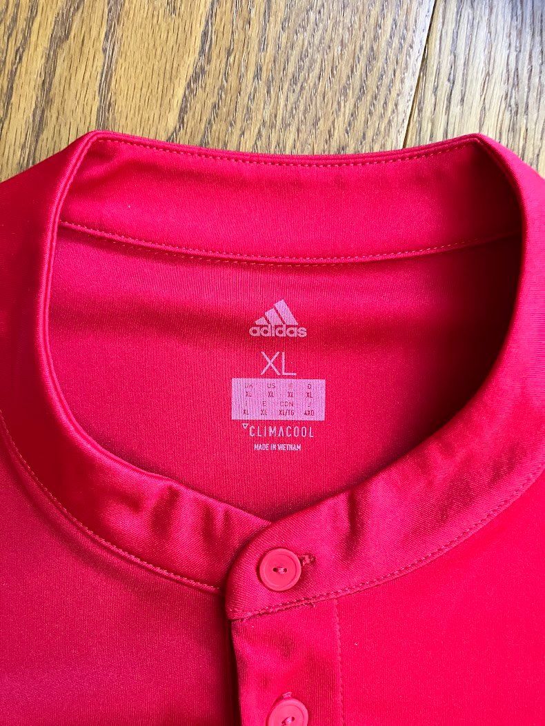 Canottiere & Pantaloni: Fussballtrikot Manchester United – Usato da Oppikon venduto da unteroppikon 1