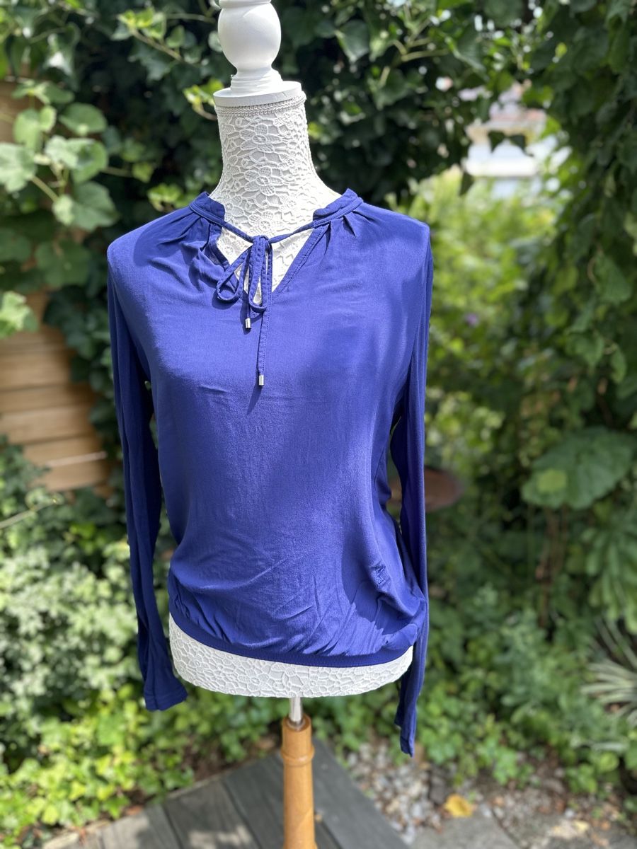 Emily van den Bergh Camicette: EMILY VAN DEN BERGH BLUSE / LANGARM-TOP Gr. 38 Blau – Usato da Baar venduto da AlicjasWunderland