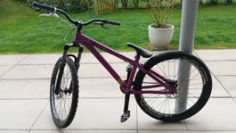 Verkaufe ein Sepeda Polygon Sam Reynolds Dirtbike neue Pneus