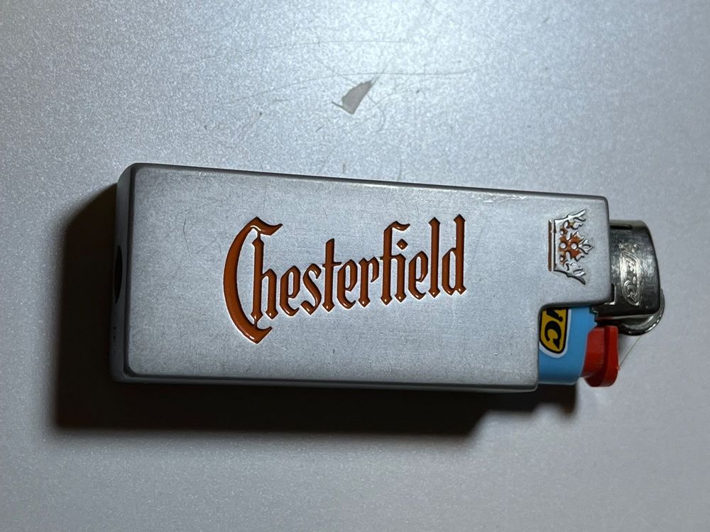 Vintage Metall-Feuerzeughülle - Gravur Design Mit Anti-Verlust Schutz