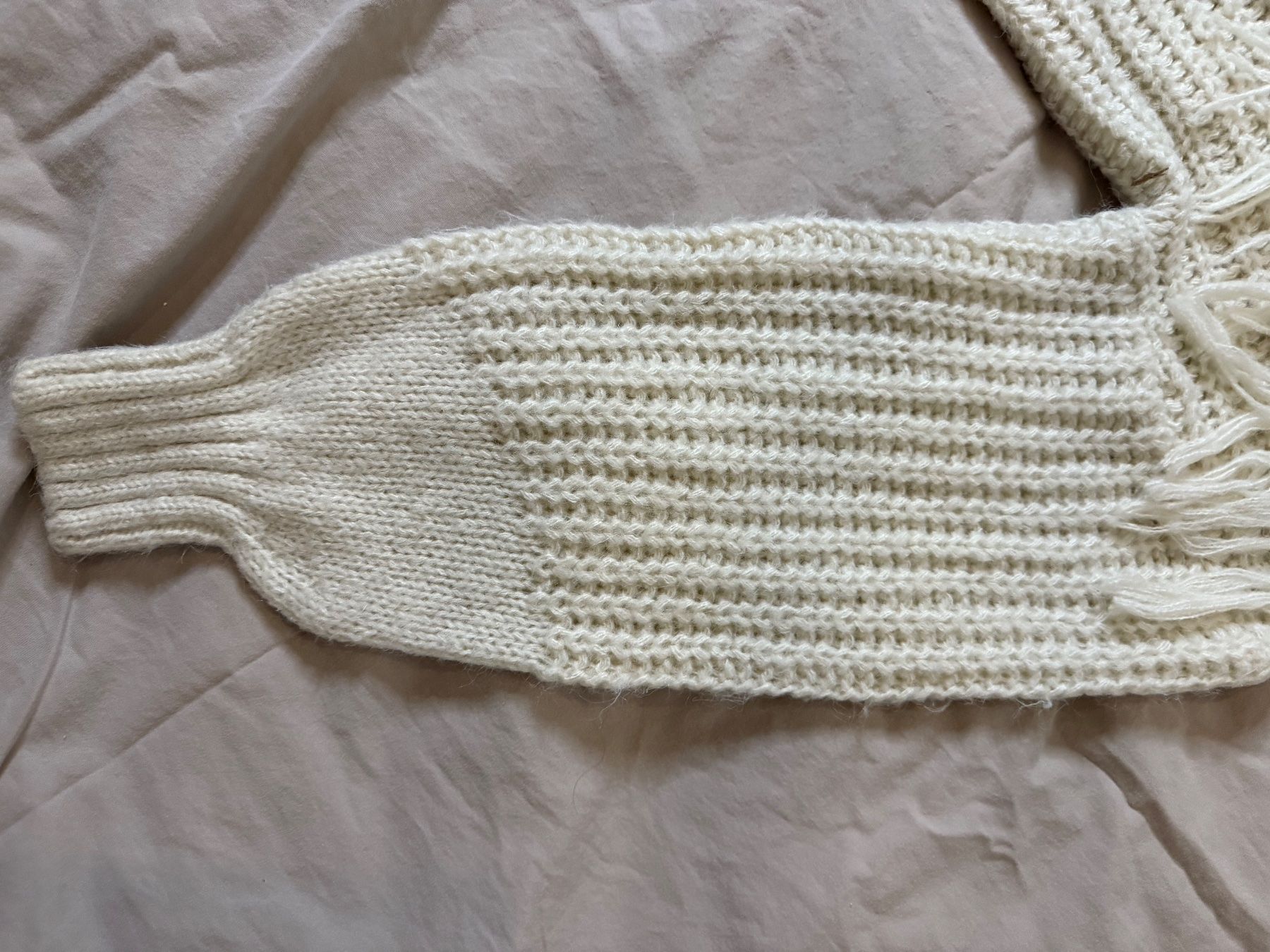 Pullover & Sweatshirts: Weißer Grobstrickpullover im Boho-Stil – Größe S – Gebraucht aus Zürich von Vma_reuse 3