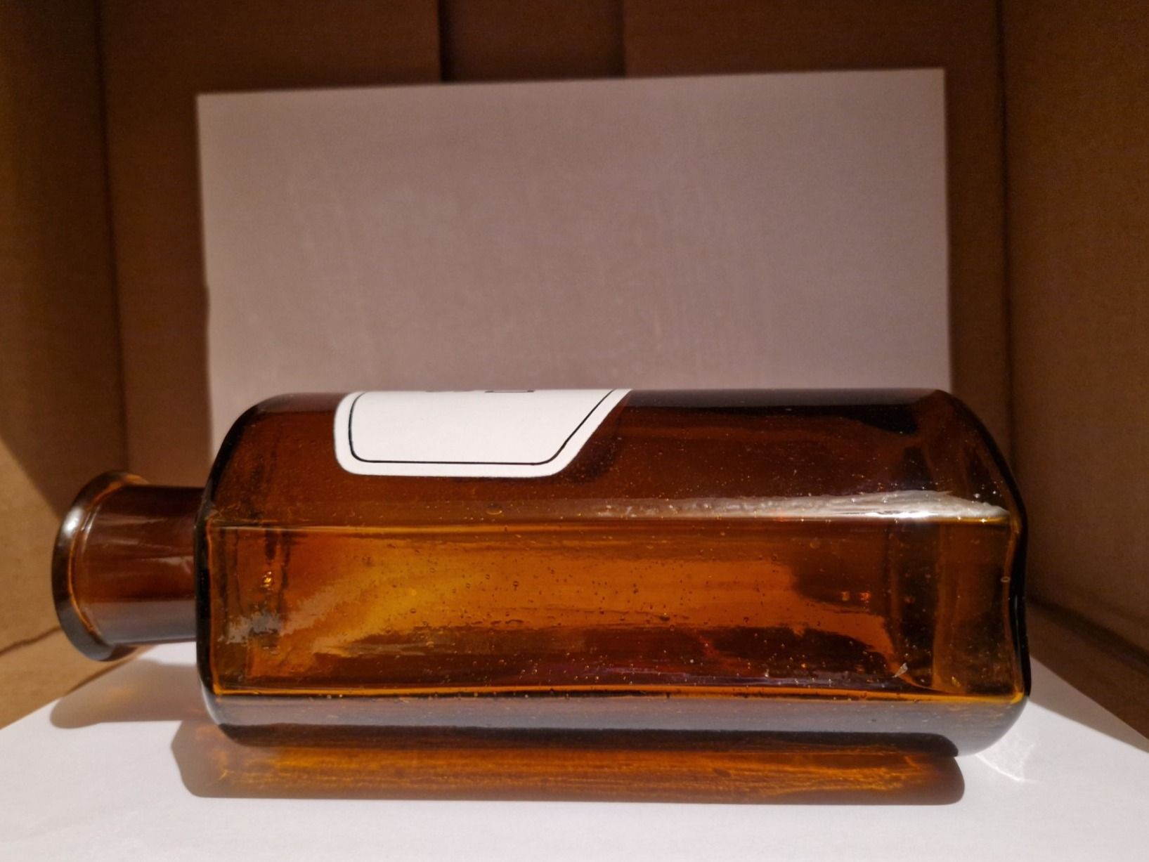 Accessori da laboratorio: Alte Apothekerflasche ohne Deckel – Usato da La Croix (Lutry) venduto da Lecollectioneur 2