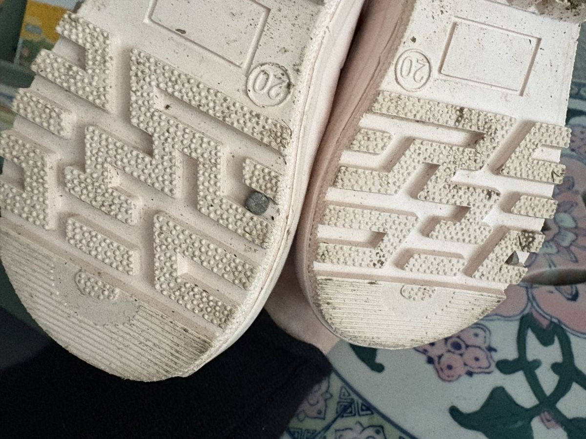 Scarpe per ragazzi: Gummistiefel mit Herzmuster Grösse 20 – Usato da Zürich venduto da Anushka86 3