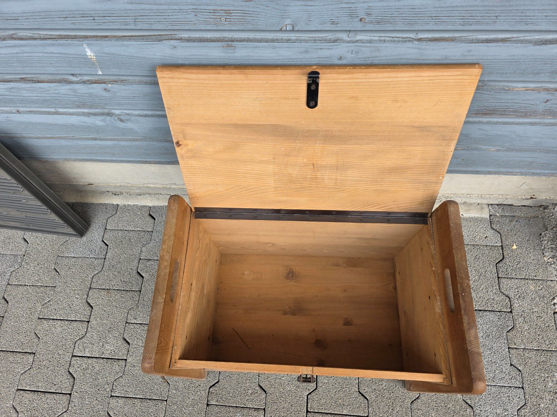 Sgabelli: antiker Holz Schemmel Hocker Stuhl Truhe Kommode – Usato da Walterswil BE venduto da Lonitti 3