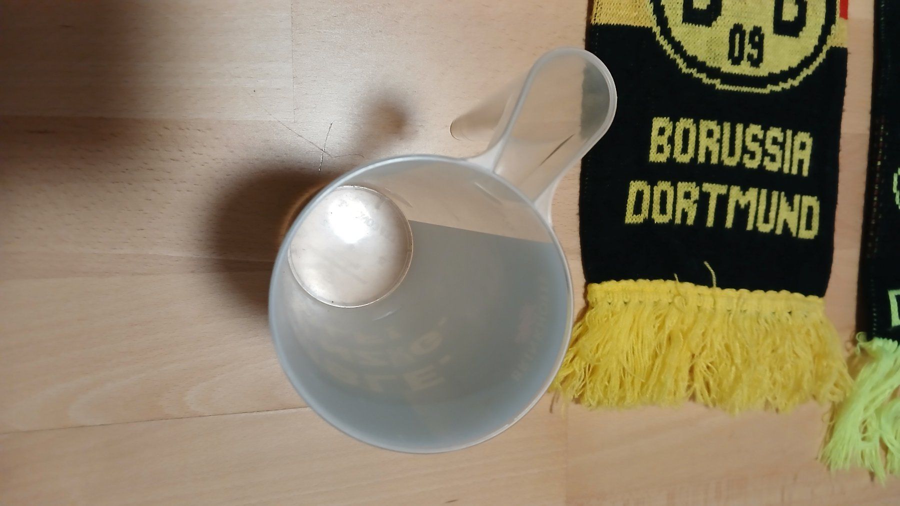 Foulard & Sciarpe: BVB Schal,Frotetuch&Becher – Usato da hinwil venduto da tho_j6kz 6