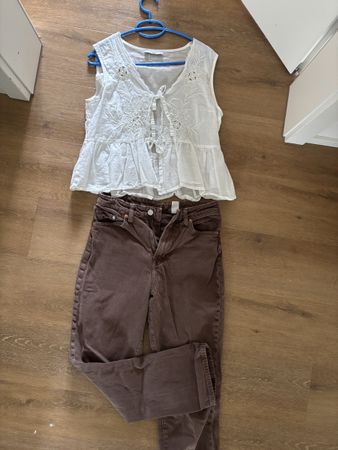 Sommer Set: Top mit Stickerei & Cordhose