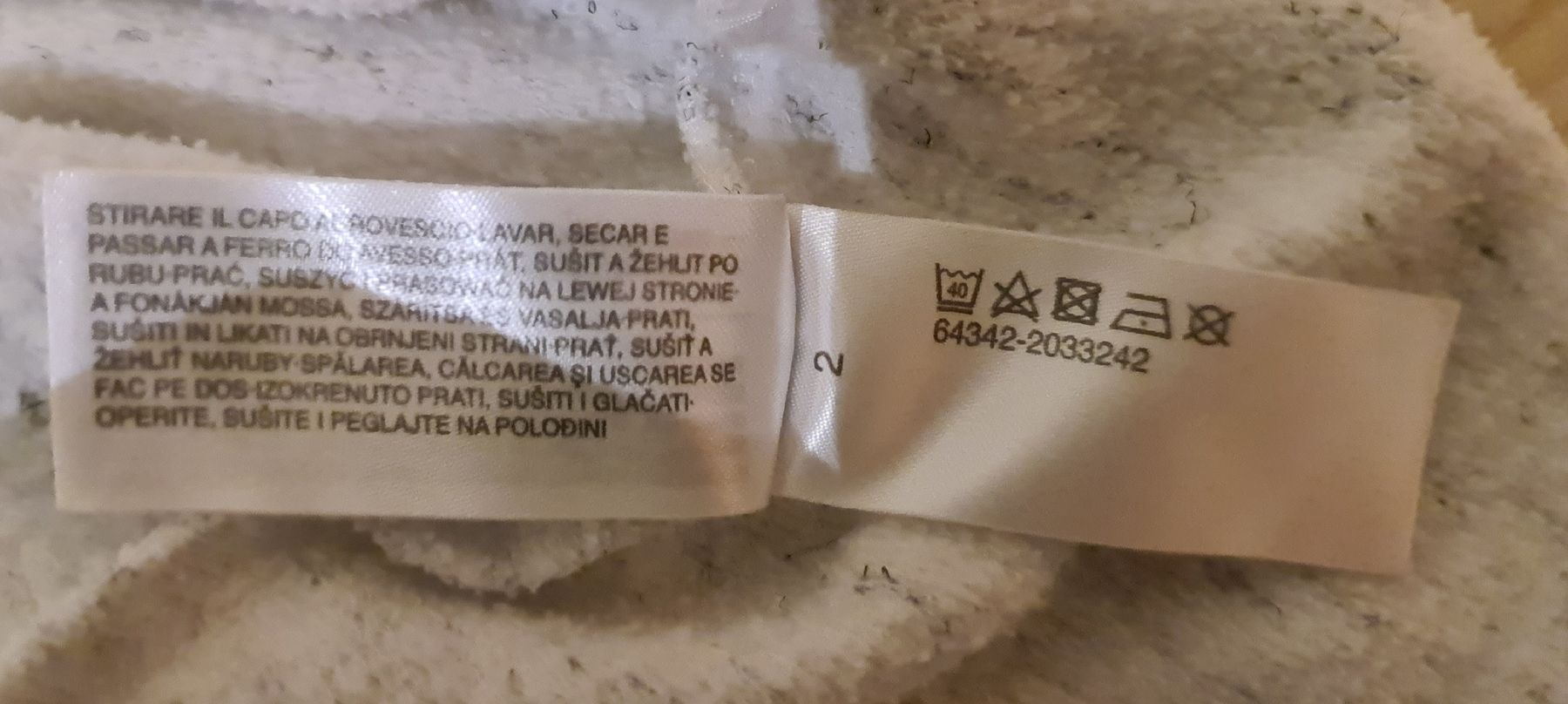C&A Pulls et sweat-shirts: Süssee Einhorn-Pullover – D'occasion à Fehraltorf par Sumin 2