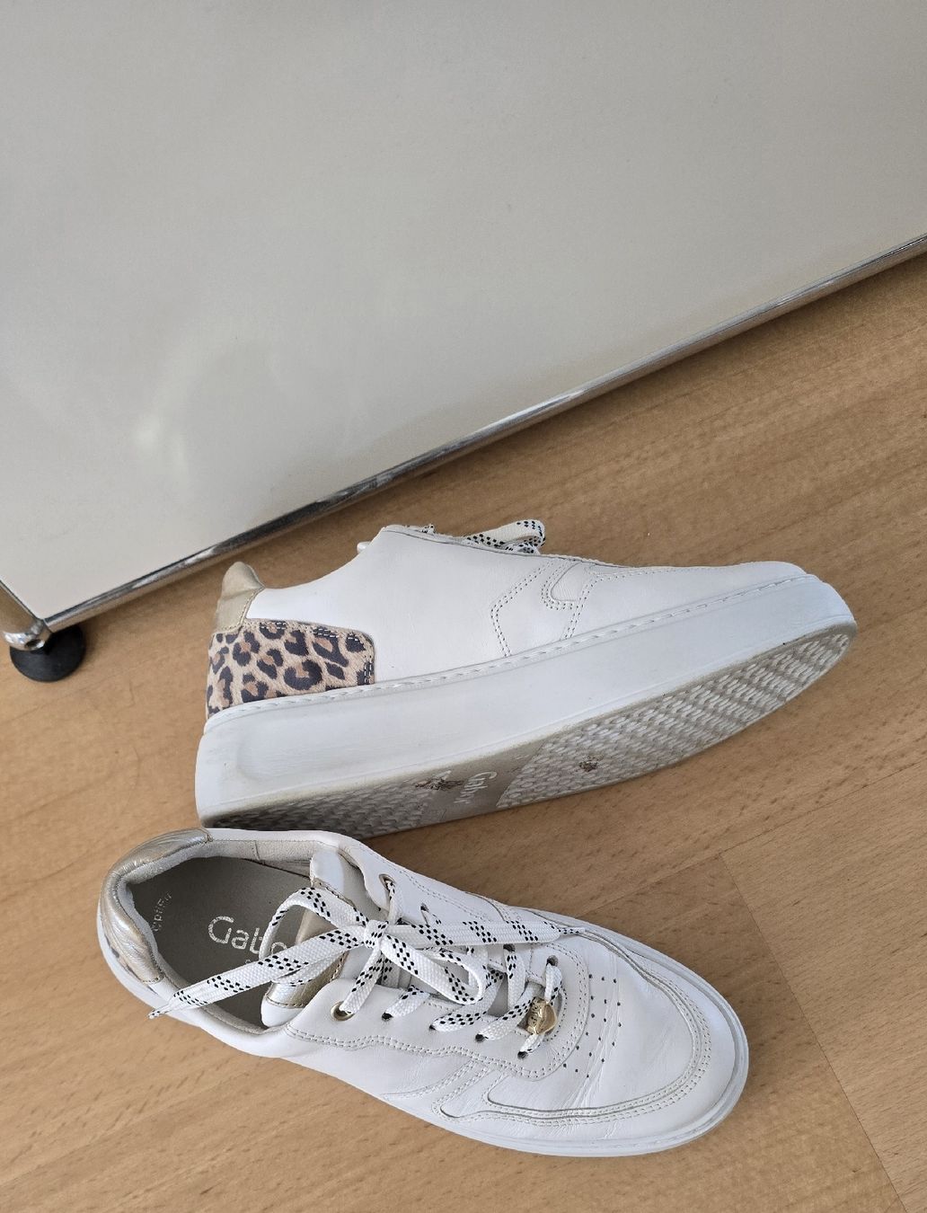 Gabor Chaussures femmes: Gabor Leder Sneaker Gr. 39 – D'occasion à Sursee par M_Z 2