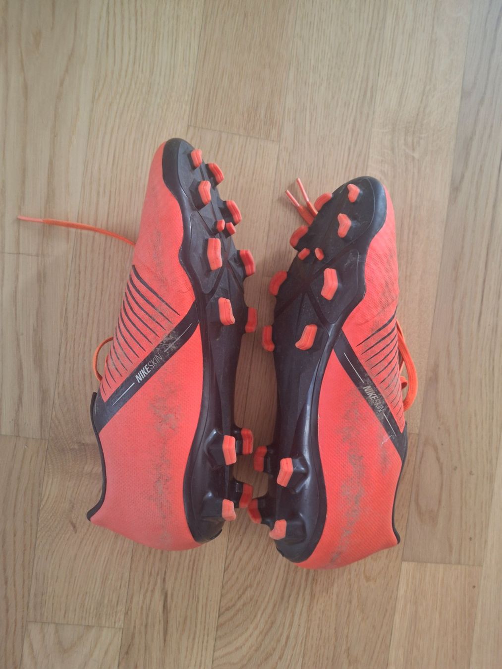 Nike Scarpe da donna: Fussballschuhe – Usato da Luzern venduto da gab_726g 3