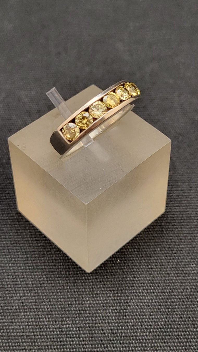 Bagues: Silberring mit gelben Steinchen – D'occasion à Basel par spinne02 1