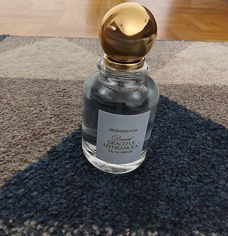 Profumi & Eau de Toilette: Bridgerton, Dearest Graceful Hydrangea – Nuovo (secondo la descrizione) da Samedan venduto da t_p_8nvs 1
