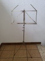 Stabiles Notenständer für Musiker