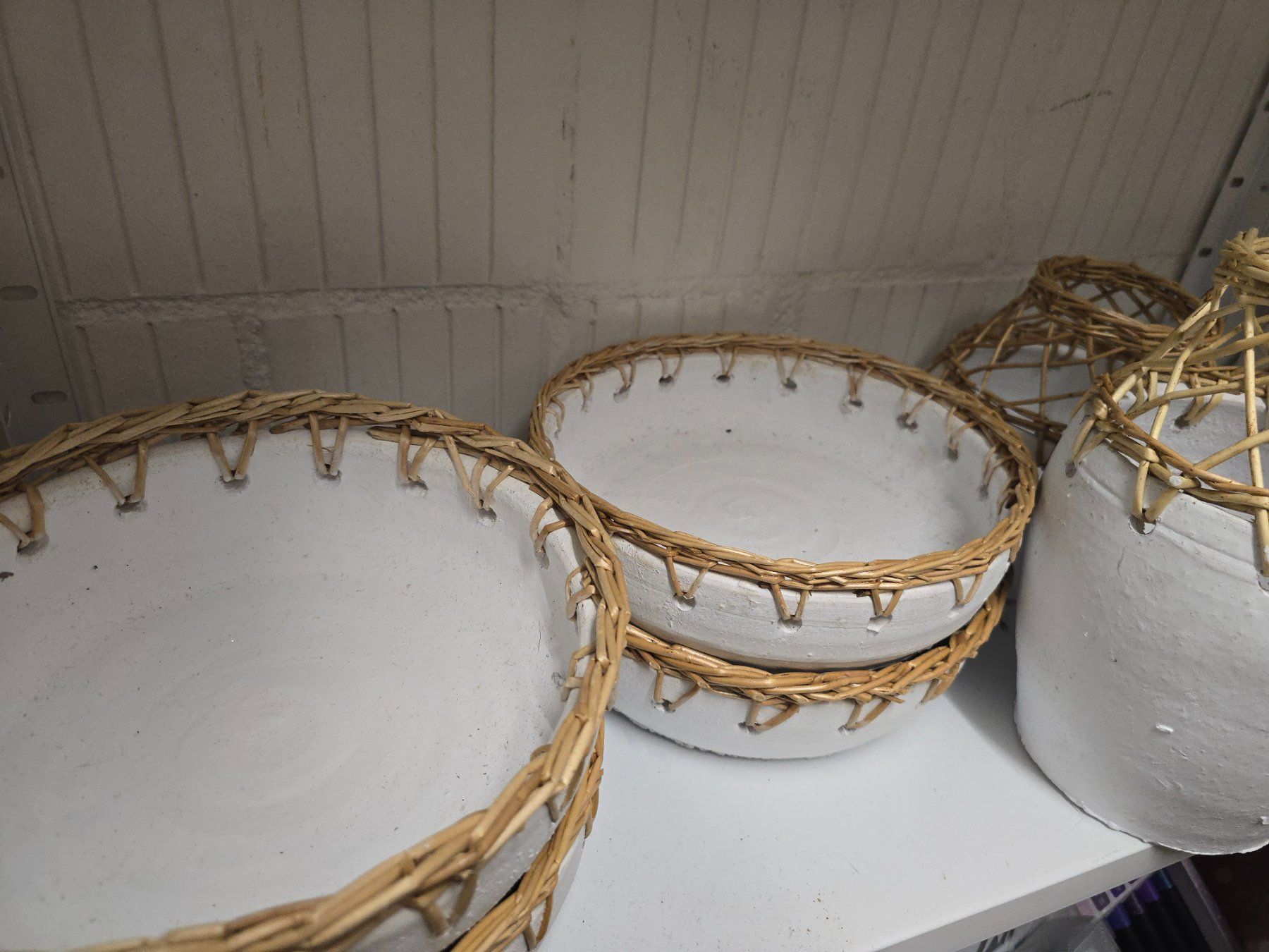 Ciotole: Rustikale Schale, Keramik mit Rattan, Deko, NEU – Nuovo (secondo la descrizione) da Matzingen venduto da FashionLady2 3