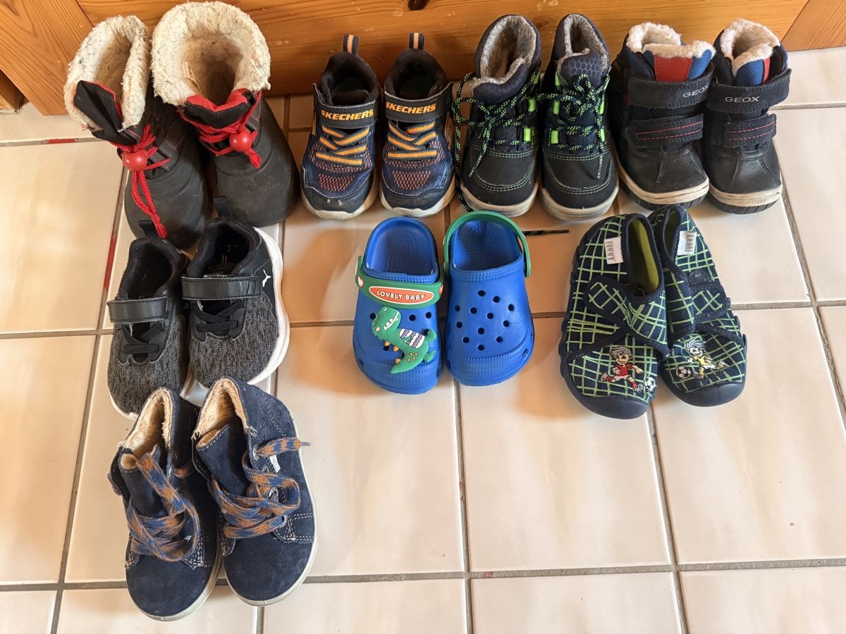 Scarpe per ragazzi: 8x Paars Schuhen 21/22 – Usato da Amlikon-Bissegg venduto da Rose_Rose