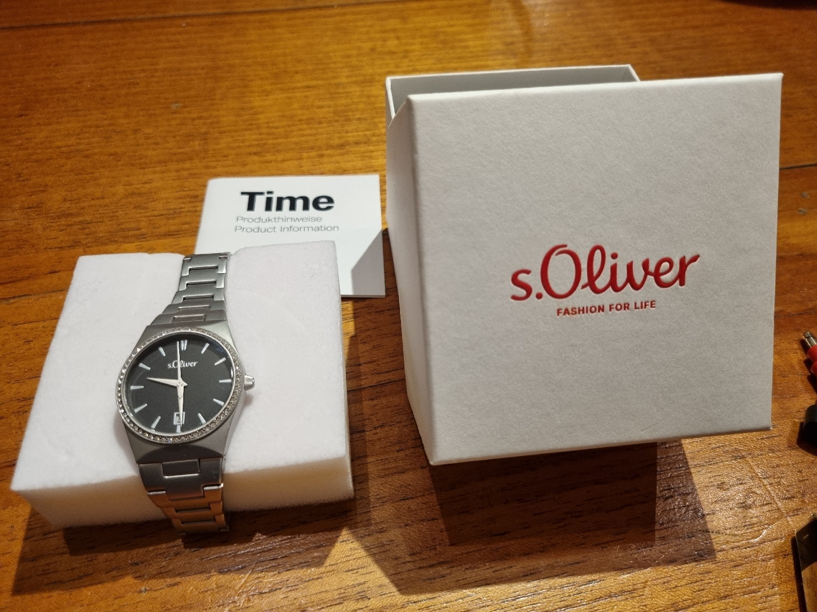 S.Oliver Orologi: s.Oliver Damenuhr, Zikonia, Datum – Usato da Crissier venduto da alibaba_ch 1