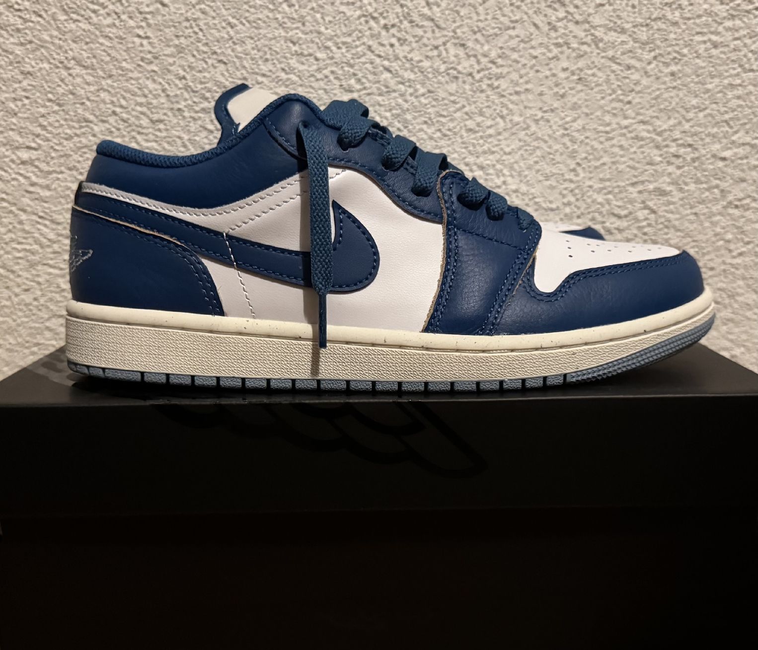 Jordan Scarpe da uomo: Jordan 1 Low – Nuovo e nell'imballaggio originale da Marin-Epagnier venduto da ArHofm