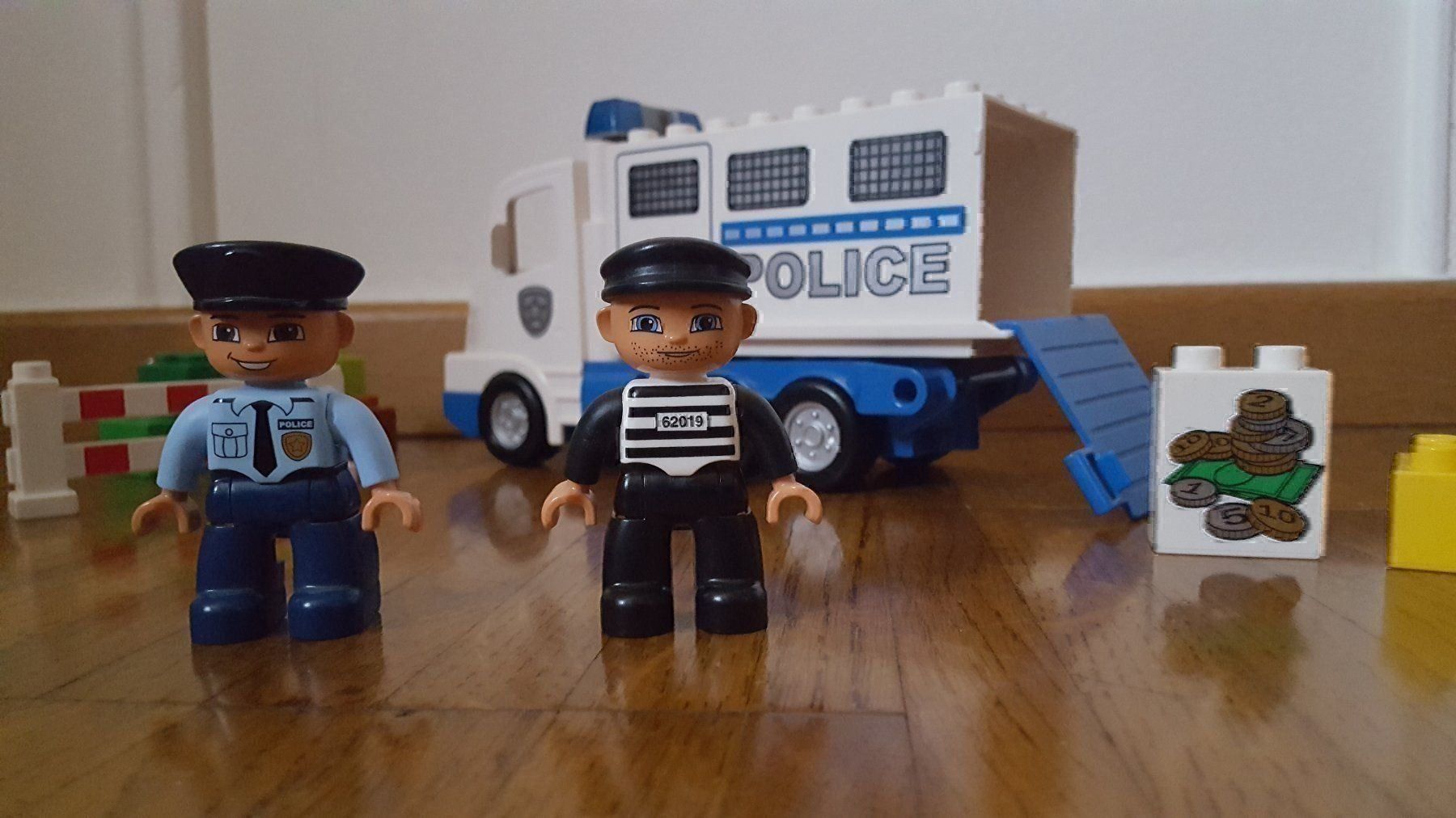 Lego Giocattoli: Lego Duplo Polizeitransporter 5680 – Usato da Wittenbach venduto da Gugielmo 1