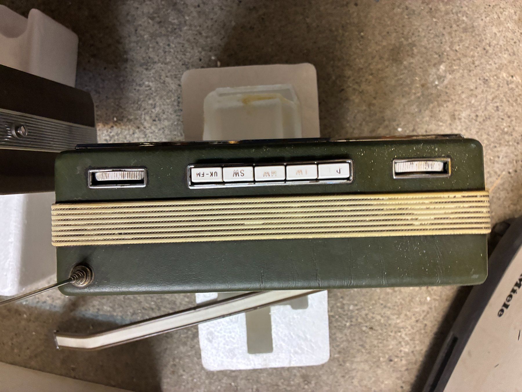 Radios: Alte Transistorradios – Defekt aus Thun von hei_x2mr 7