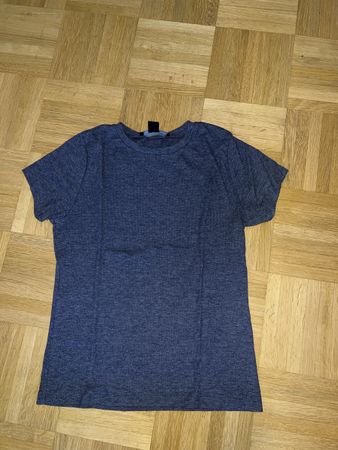 Blau Tshirt