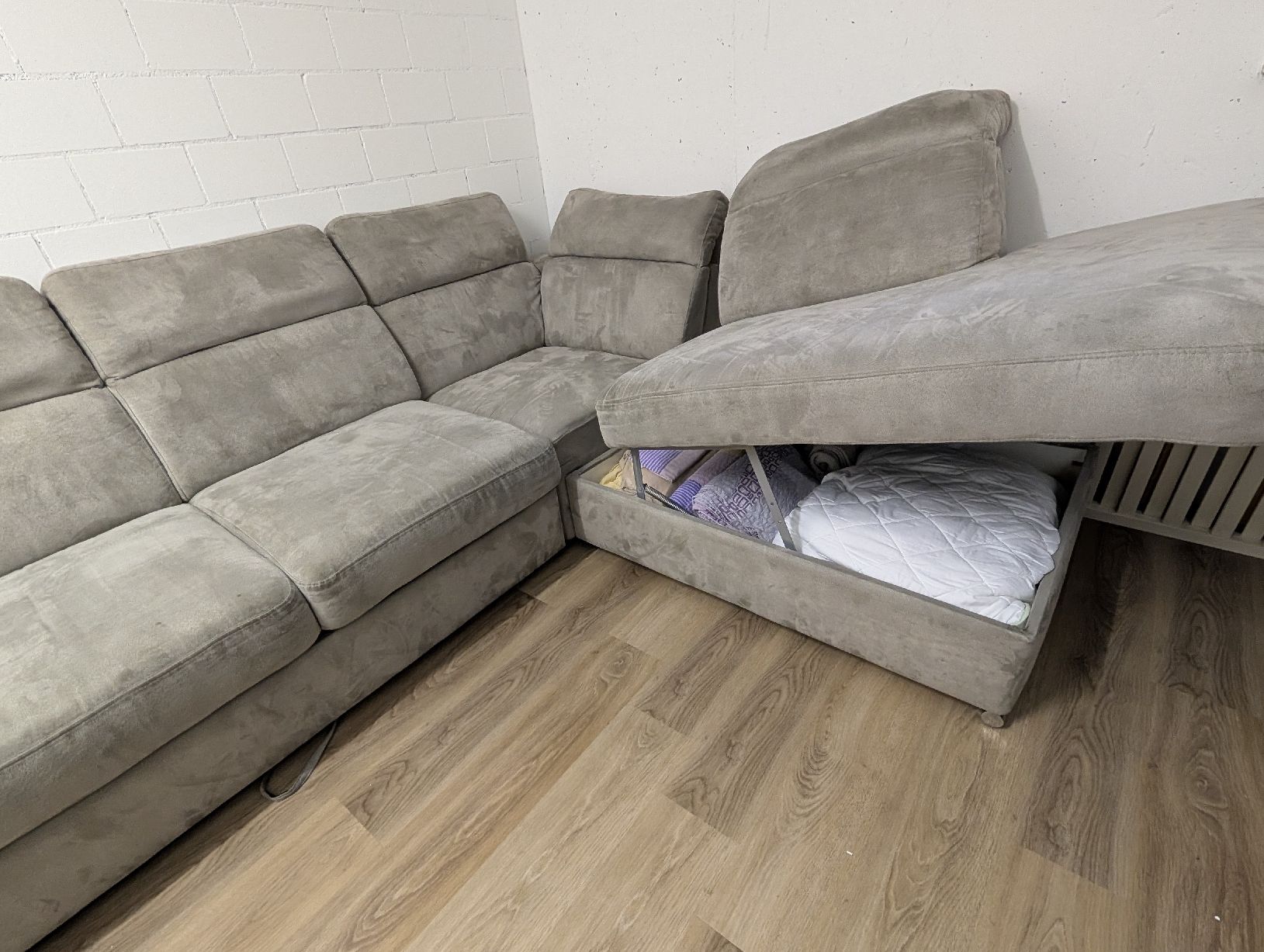 Sofas: ecksofa  – D'occasion à Oftringen par deidju13 2