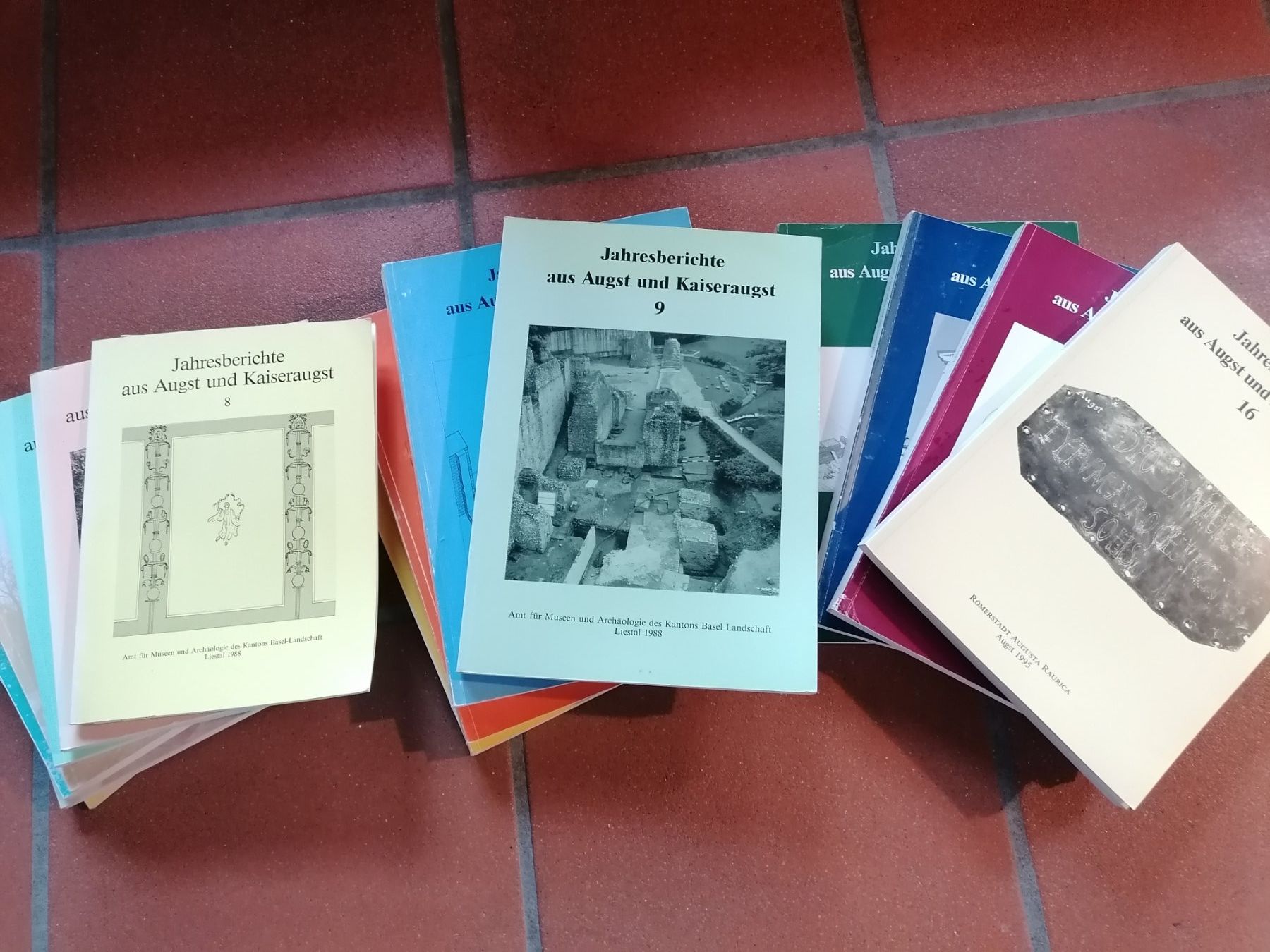 Libri: Jahresberichte aus August & Kaiseraugst – Usato da Kriens venduto da KathiC 3