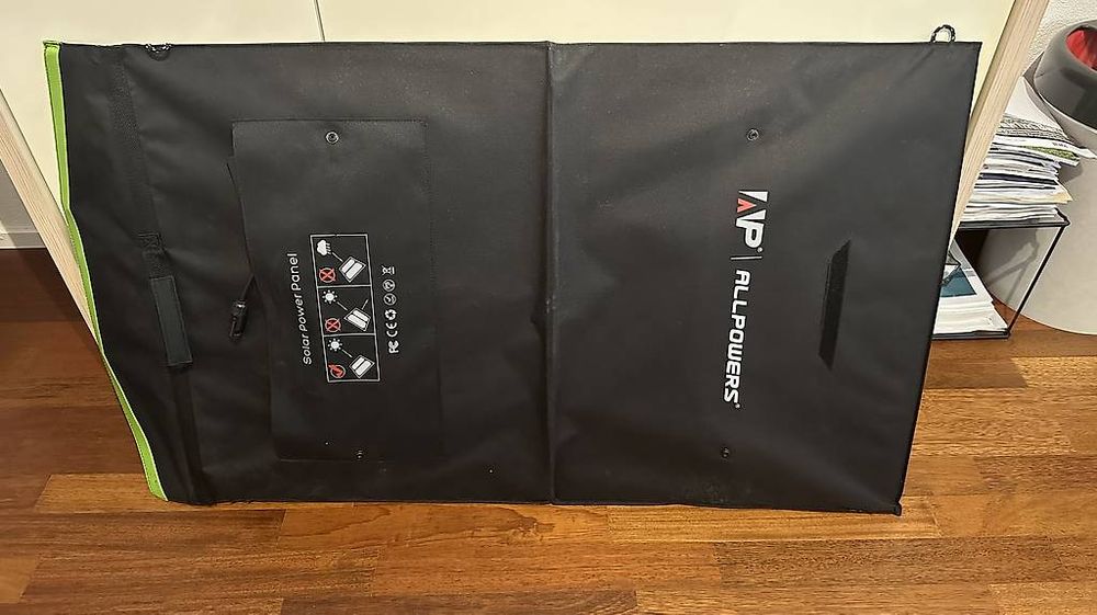 Dispositivi a energia solare: 100W faltbares Solarpanel mit MPPT Regler für VW T6.1 Cali – Usato da Buochs venduto da Bissig-Tresch 1