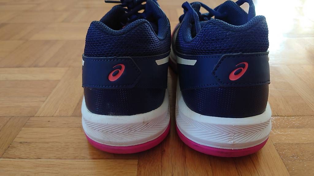 Scarpe da donna: chaussures baskets de tennis Asics – Usato da Lausanne venduto da kit_7j6s 1