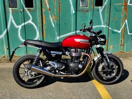TRIUMPH Speed Twin 1200