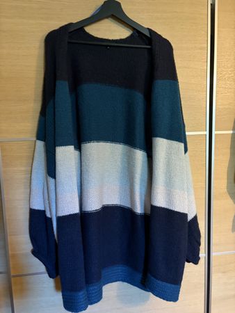 Strickjacke PrettyLittleThing gestreift Grösse L neu