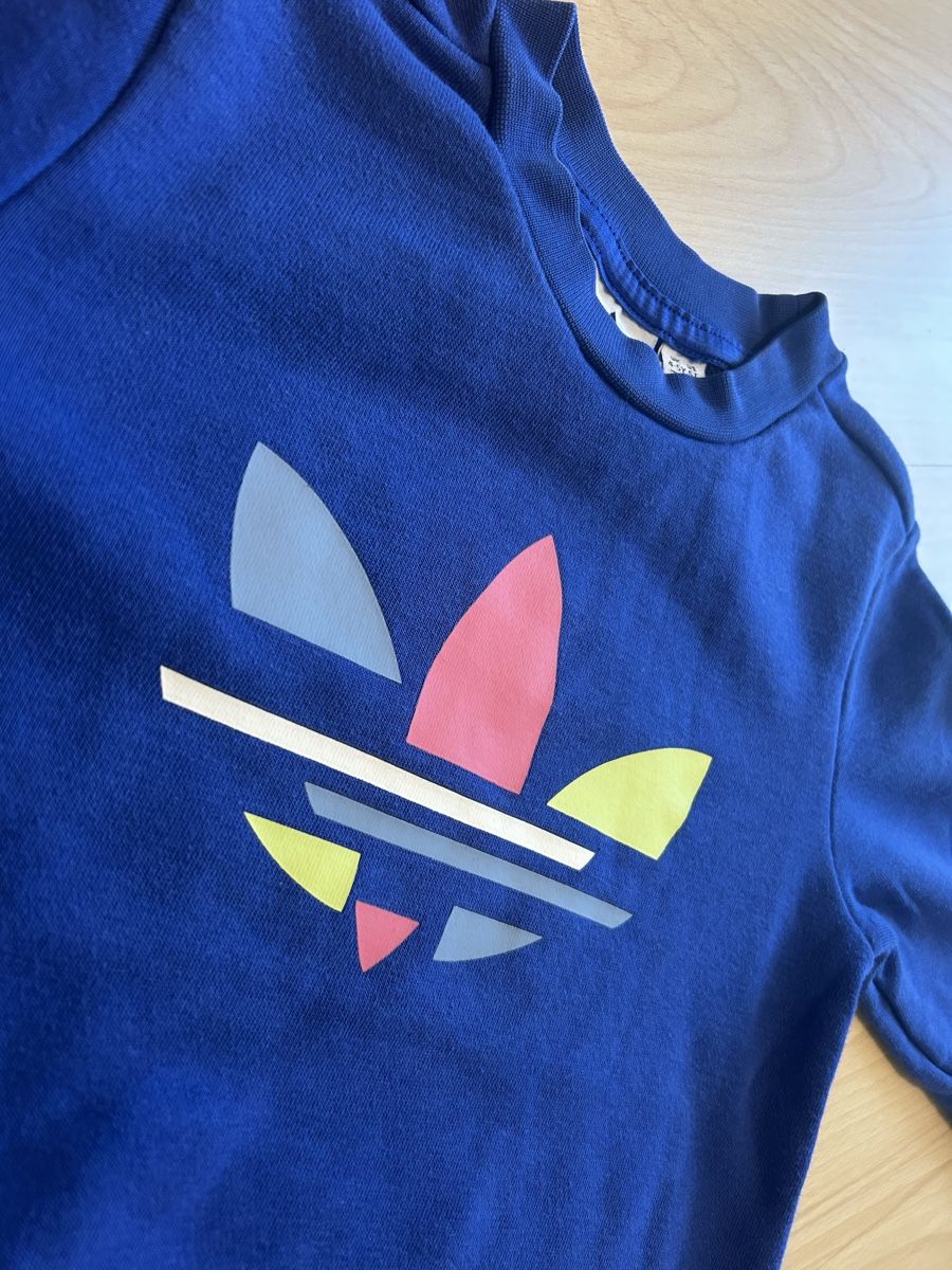 Adidas Lotti & Set di vestiti: Adidas Trainer, Grösse 110, Top Zustand! – Usato da Züberwangen venduto da Cindarellina13 1
