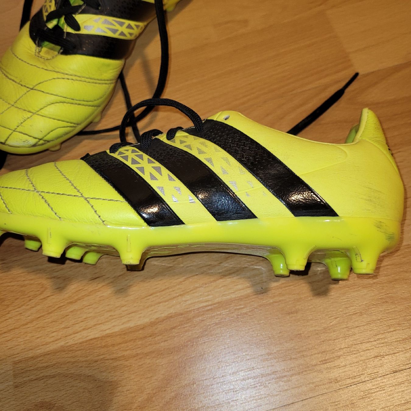 Scarpe per ragazzi: fussballschuhe sport adidas – Usato da Reichenburg venduto da AK307 2