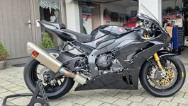 Honda CBR1000RR-R Fireblade SP, Top Zustand, Racingumbau