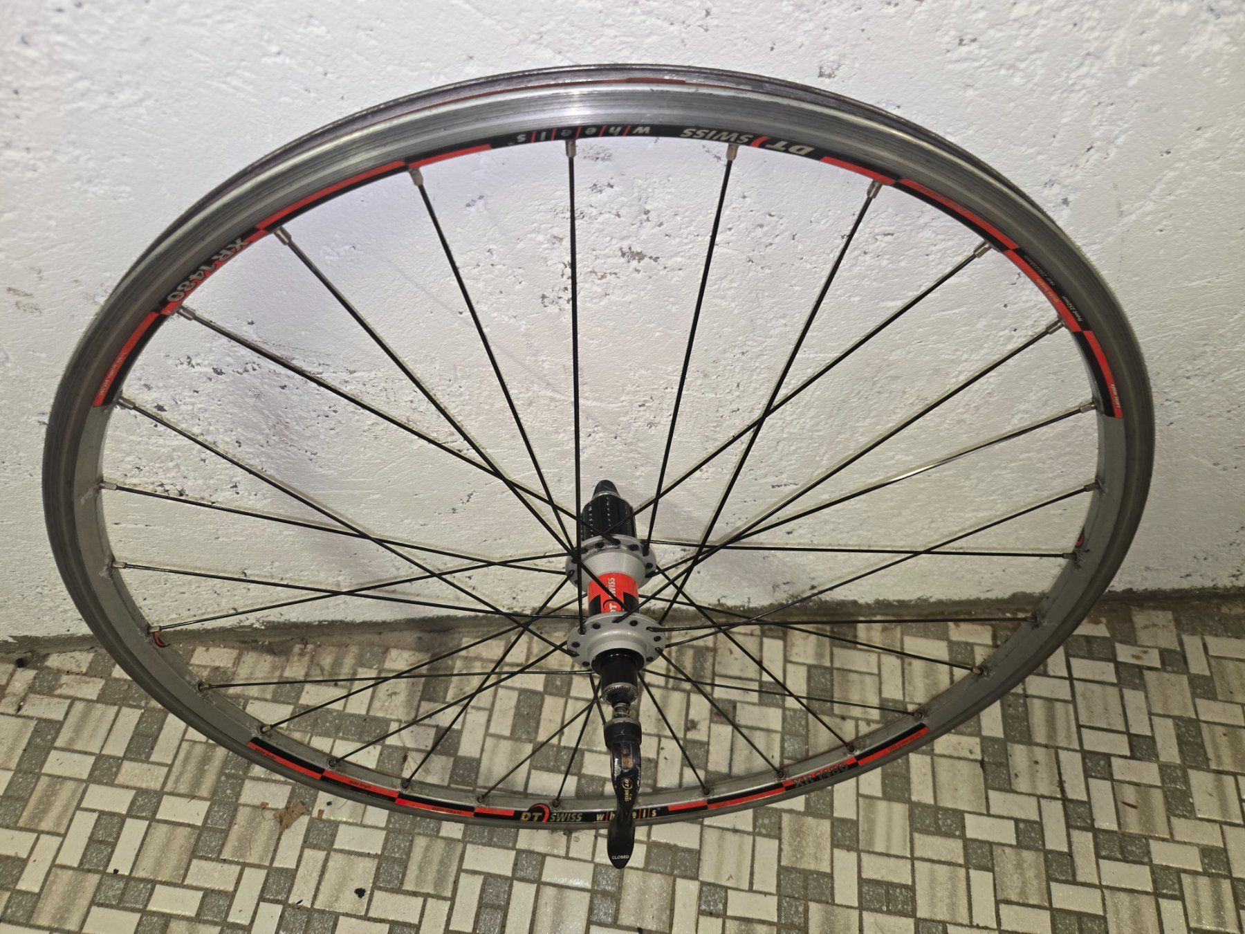 Swiss Ersatzteile: DT Swiss MTB Hinterrad Retro Kult Teile – Gebraucht aus Ammerswil AG von Undenheim