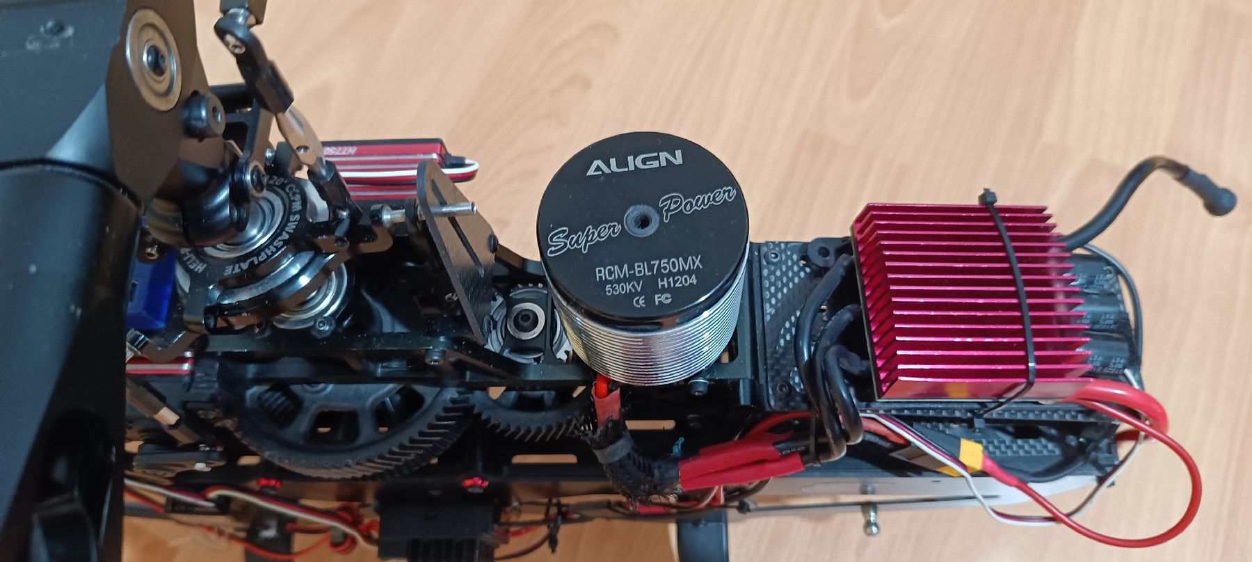 Heli-Professional RC Kits de montage: Soxos DB7  – D'occasion à Lausen par Trex700dfc 4