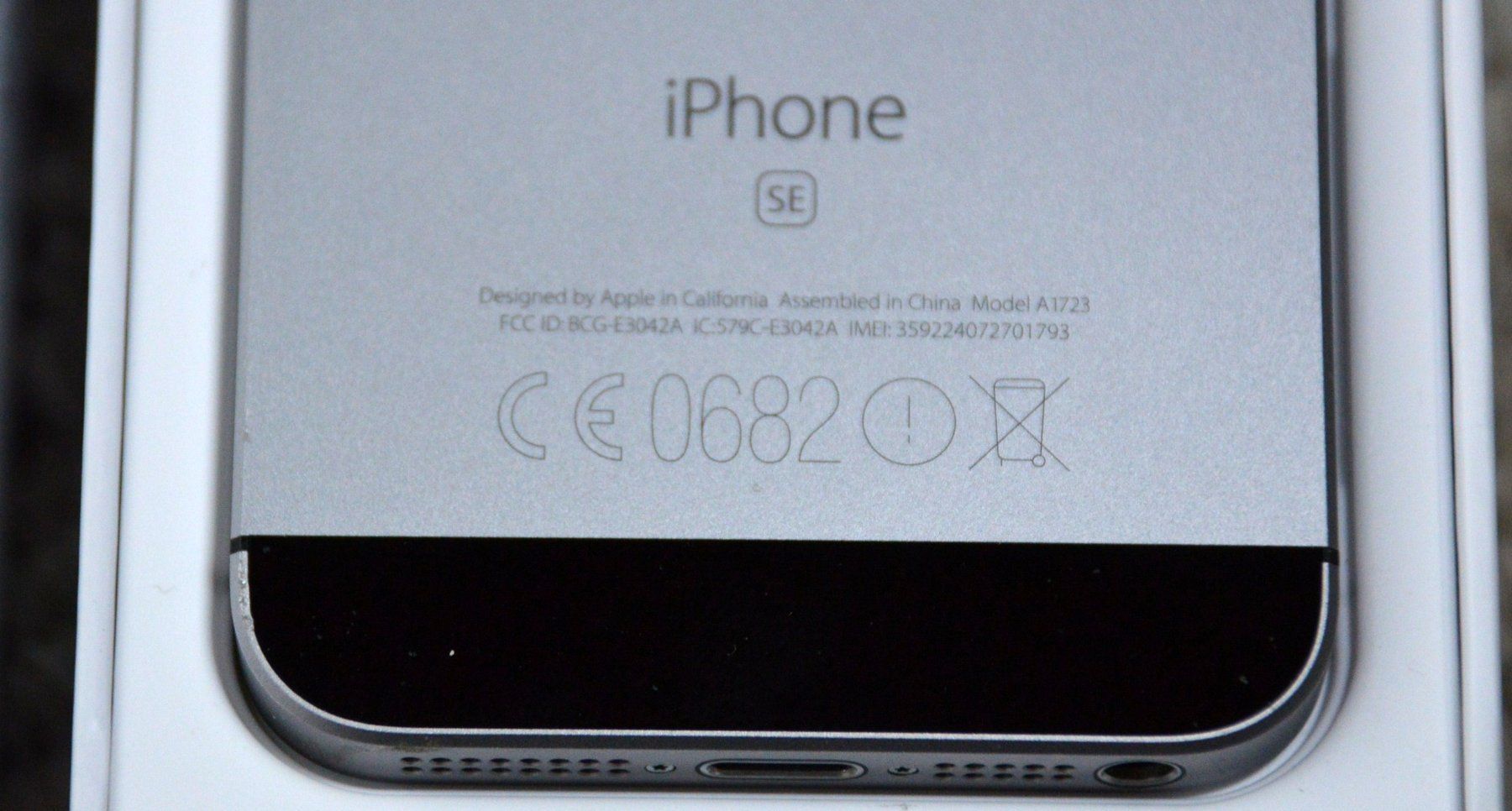 Apple Handys / Smartphones: iPhone SE 64Gb  A1723 – Gebraucht aus Collonges von arashee 6