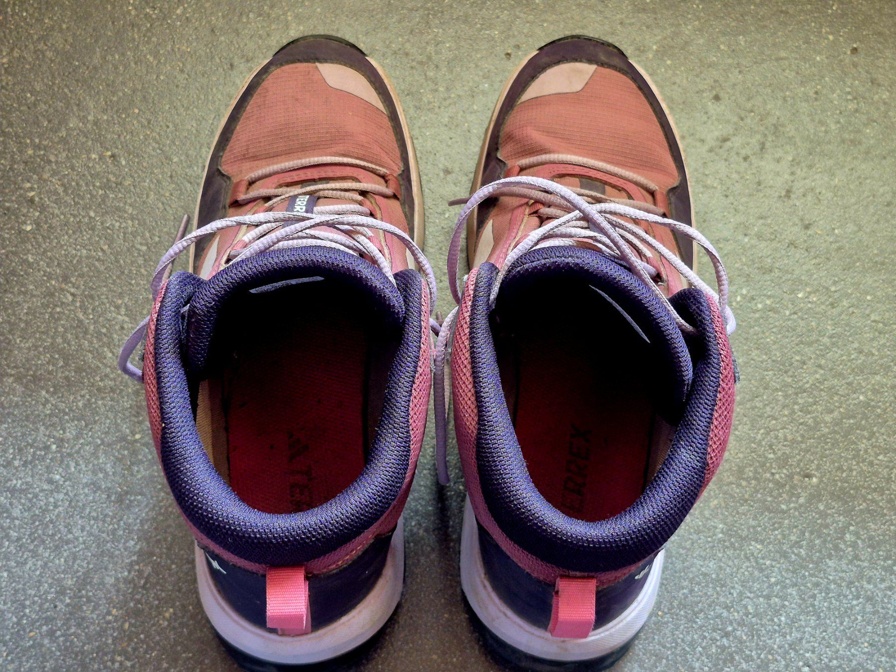 Chaussures filles: Trekking-Schuhe Grösse 39 – D'occasion à St. Gallen par Amelie_73 2