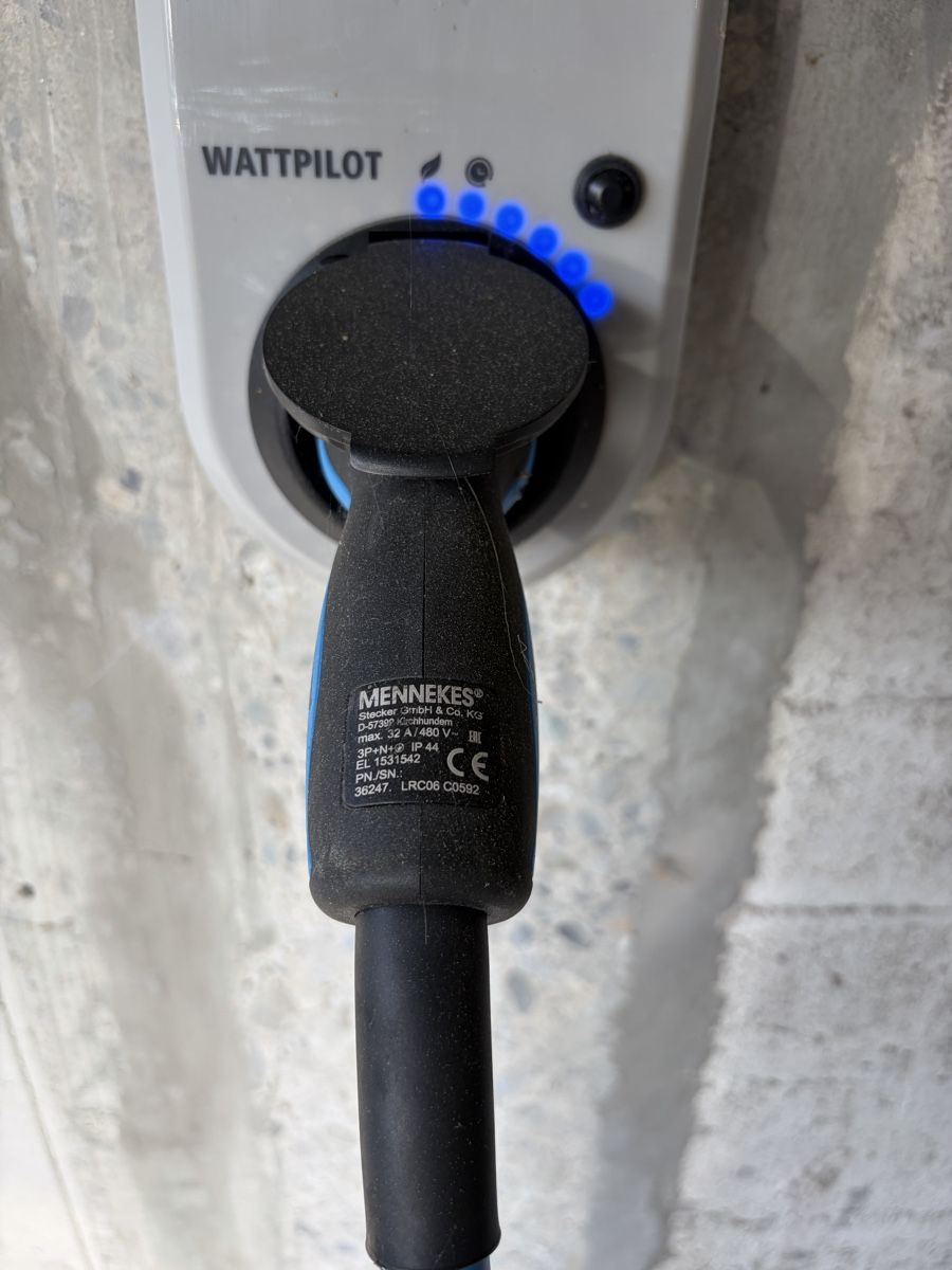 Fronius Caricabatterie: Fronius Wattpilot 11kW Ladestation E-Auto – Usato da Meggen venduto da Seafood 1