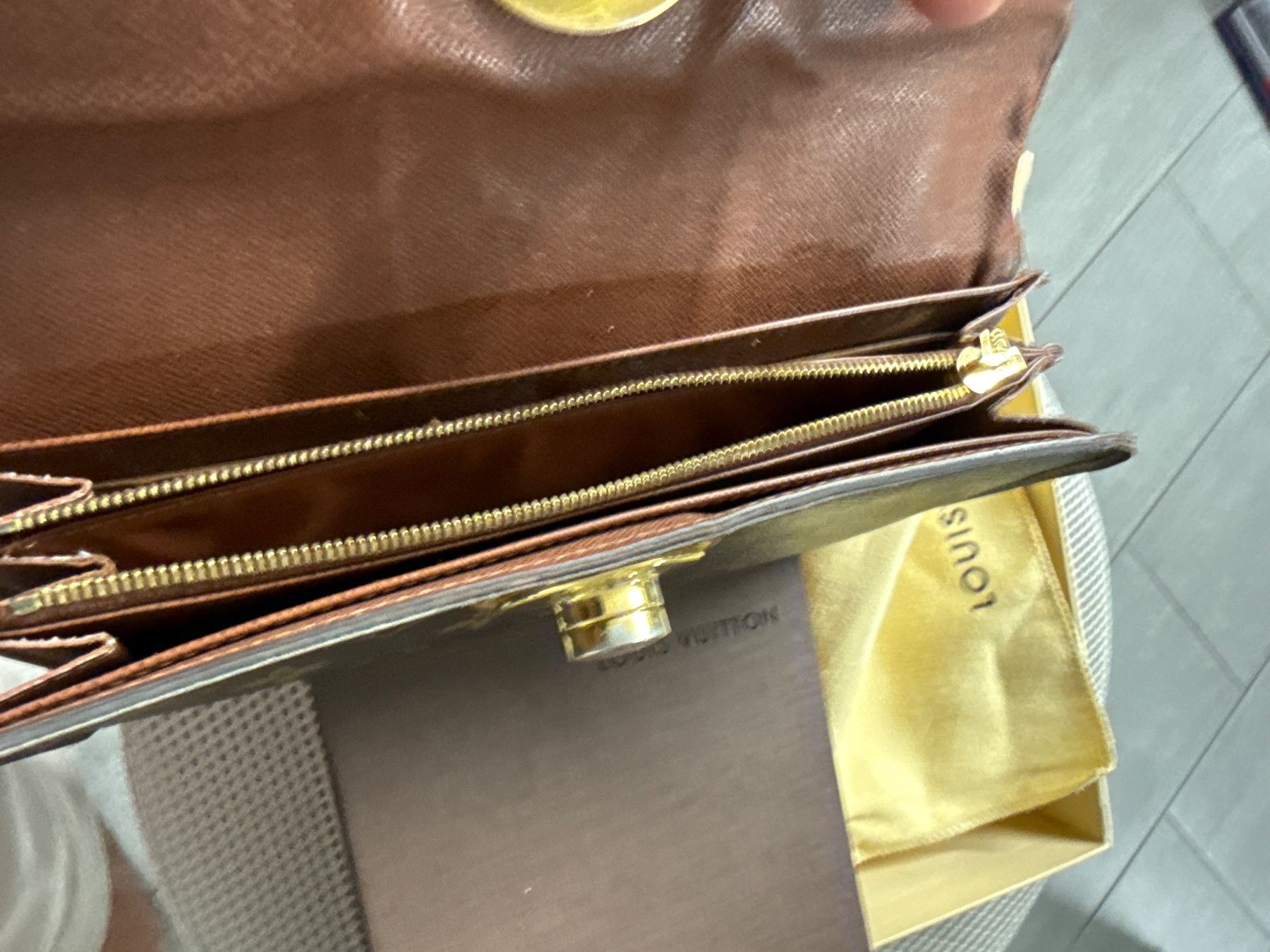 Louis Vuitton Portamonete: Louis Vuitton Brieftasche gross – Usato da Pfeffingen venduto da Allhandelklgwatches 6