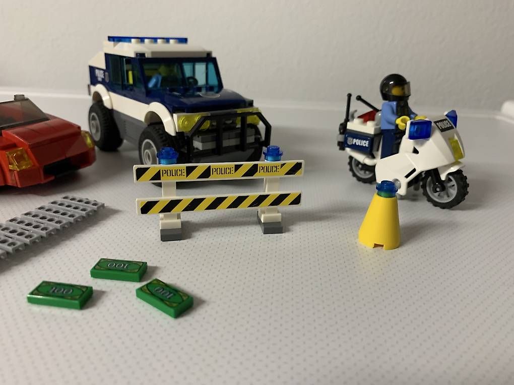 Lego Kit di costruzioni: LEGO SET CITY HIGH SPEED CHASE 60007 – Usato da Zunzgen venduto da Viper79 1