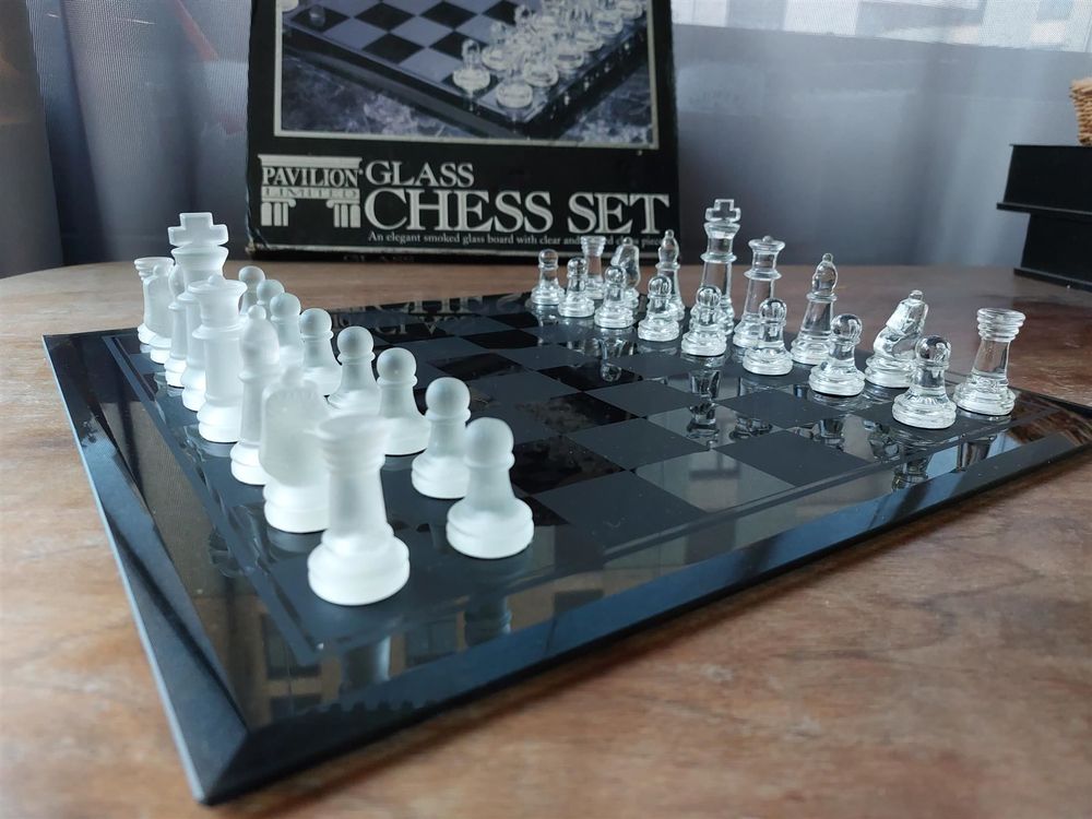 Glass Chess Set Pavilion Limited Edition Kaufen auf Ricardo