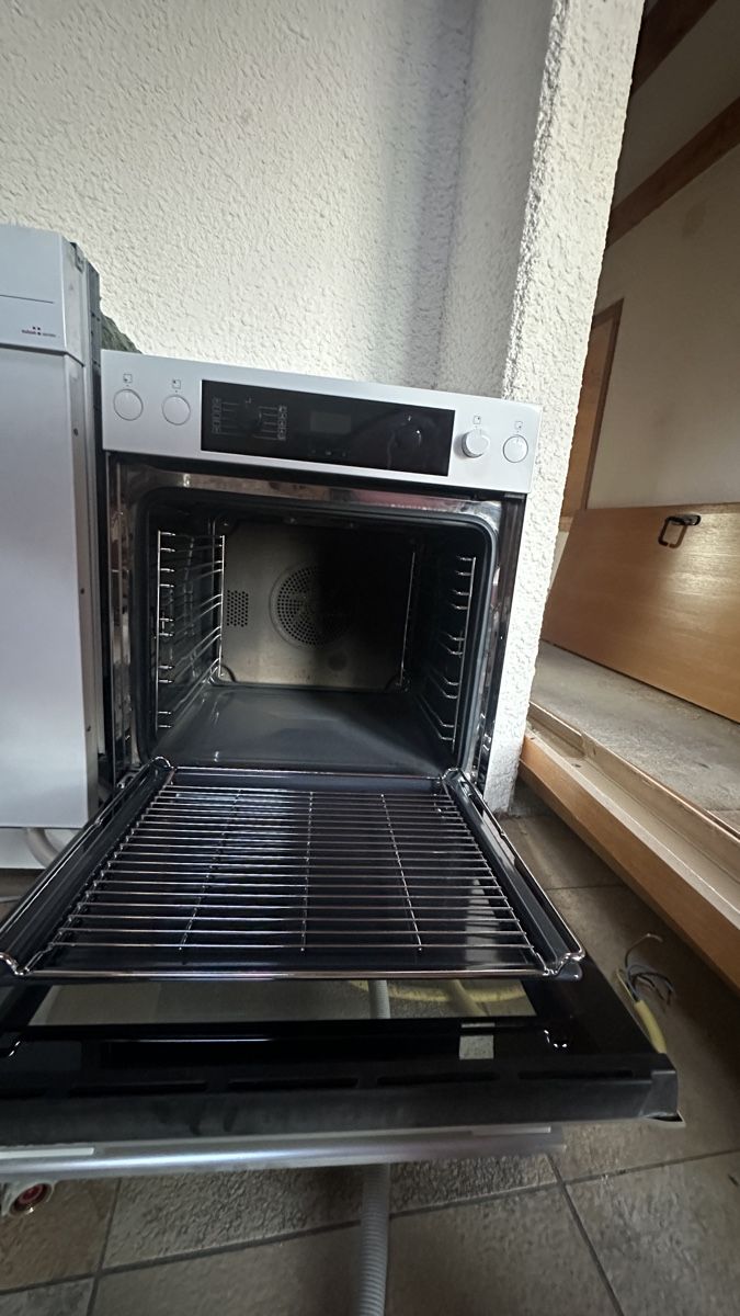 Miele Forni: Four Miele – Usato da Colombier NE venduto da che_j9pw 1