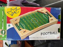 Tolles Tischfussball-Spiel aus Holz für die ganze Familie!