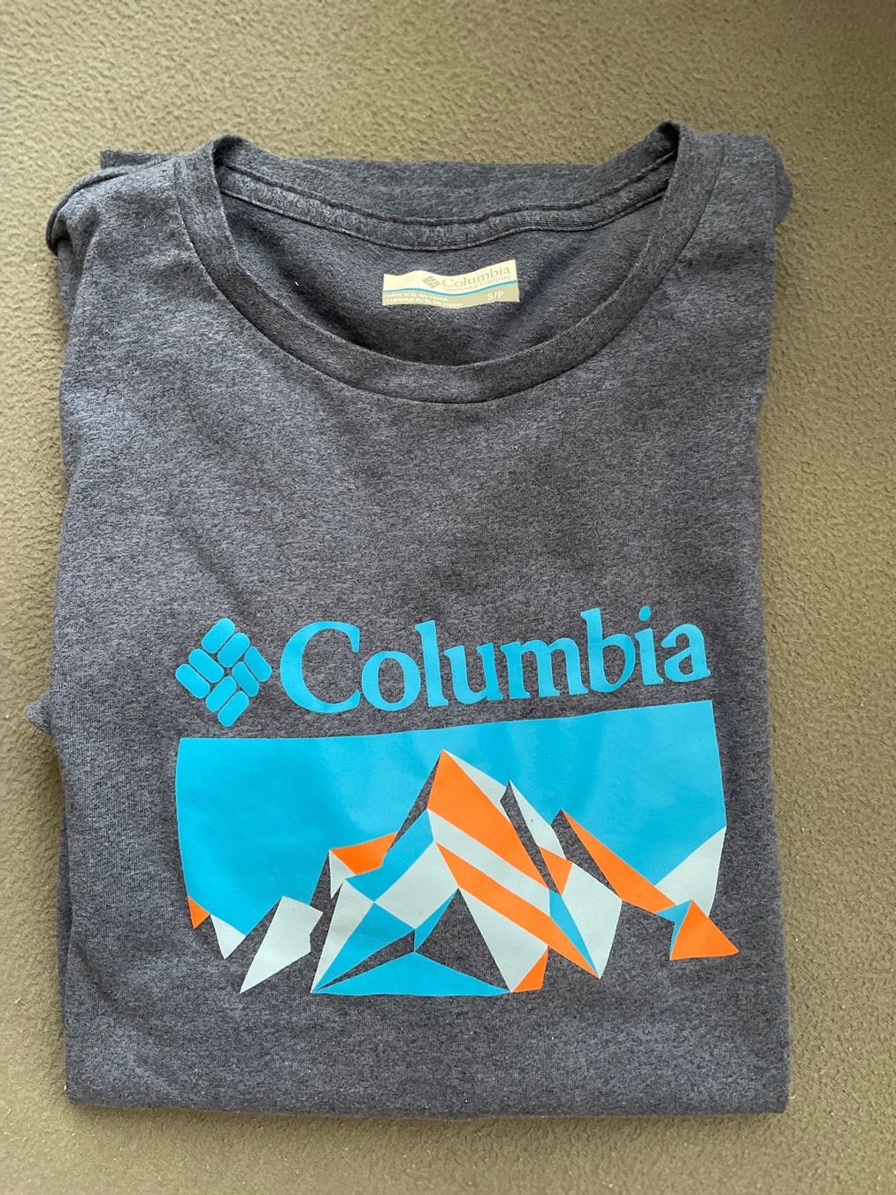 Columbia T-shirt: Columbia T-Shirt – Usato da Malters venduto da ako_bgc5 1