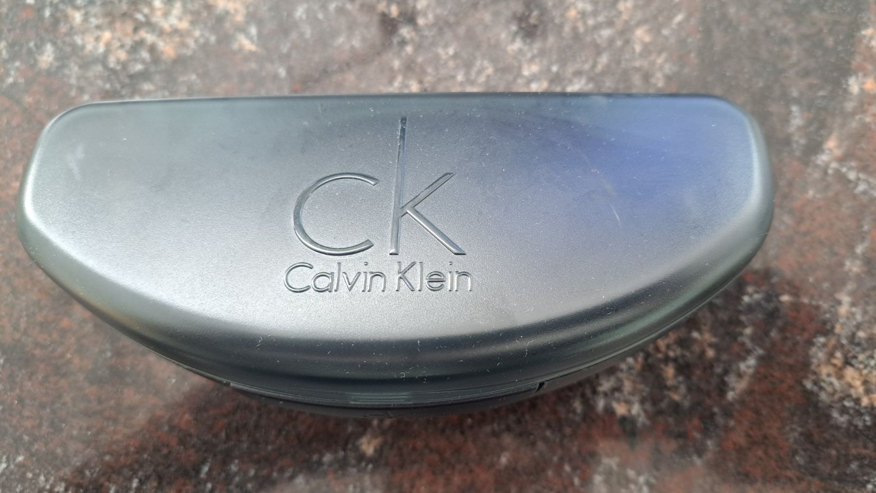 Calvin Klein Lunettes & Verres: Sonnenbrille Calvin Klein – Neuf (Voir description) à Pfäffikon ZH par Valsangiaccomo 1
