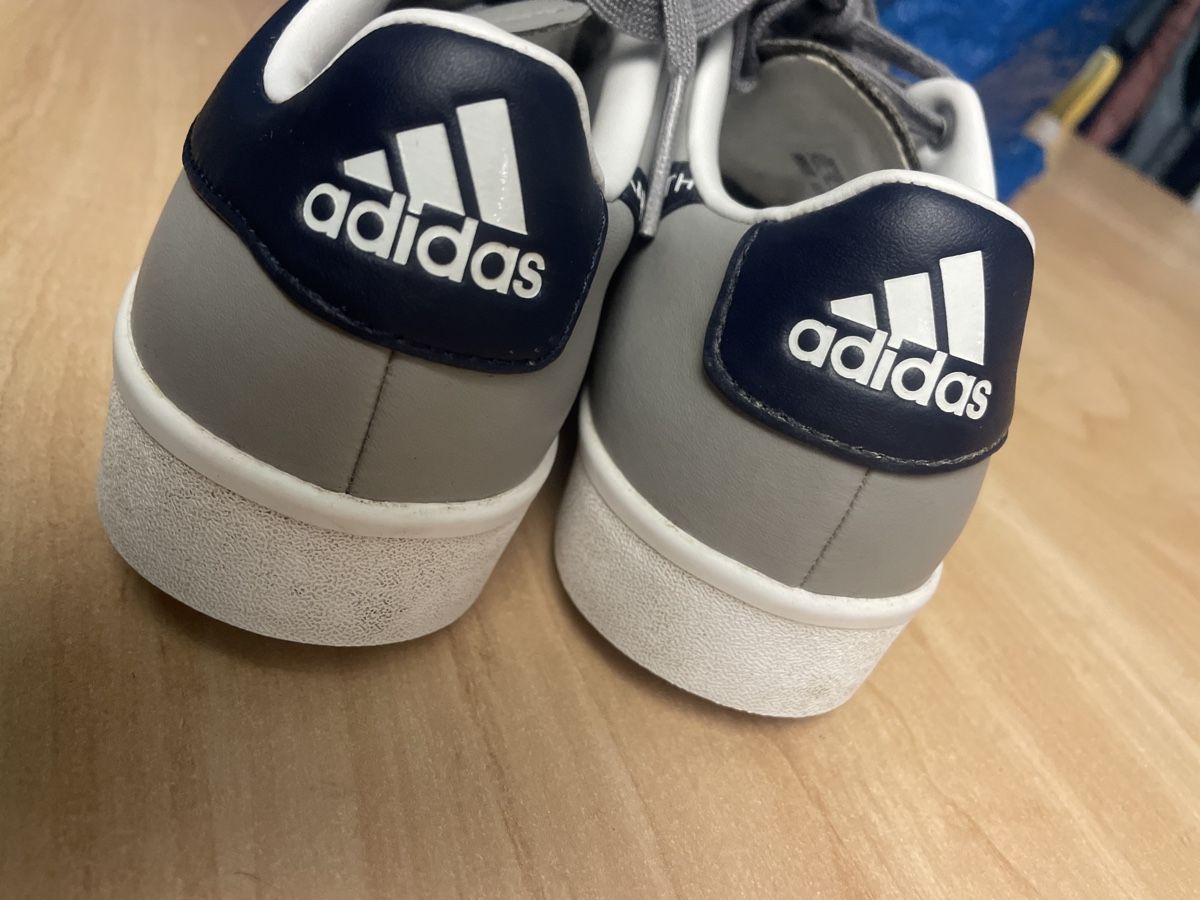 Adidas Scarpe per ragazzi: Neue Adidas Sneaker Gr. 34Grau/Blau – Nuovo (secondo la descrizione) da Obergerlafingen venduto da cabo4 3