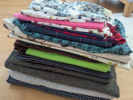 5kg Stoffresten, Hirsche, Wollstoff, bunte Vintagestoffe
