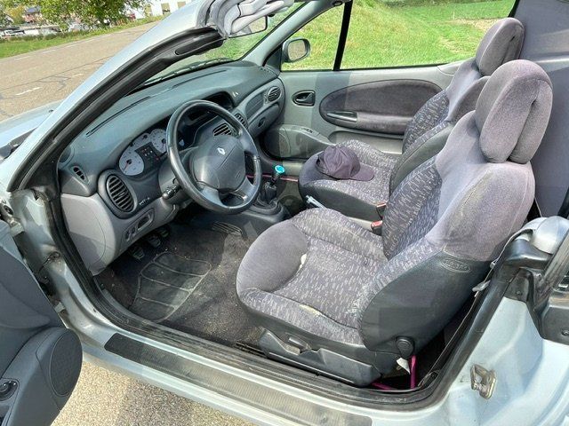 Renault Autos: Cabriolet, ab MFK – D'occasion à Schöfflisdorf par 11mawa 4