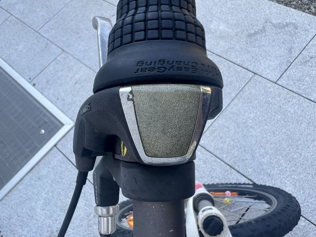 Specialized Biciclette: Specialized Hotrock 20 Kinderfahrrad Velo Weiss – Usato da Küsnacht ZH venduto da dps_mc9z 7