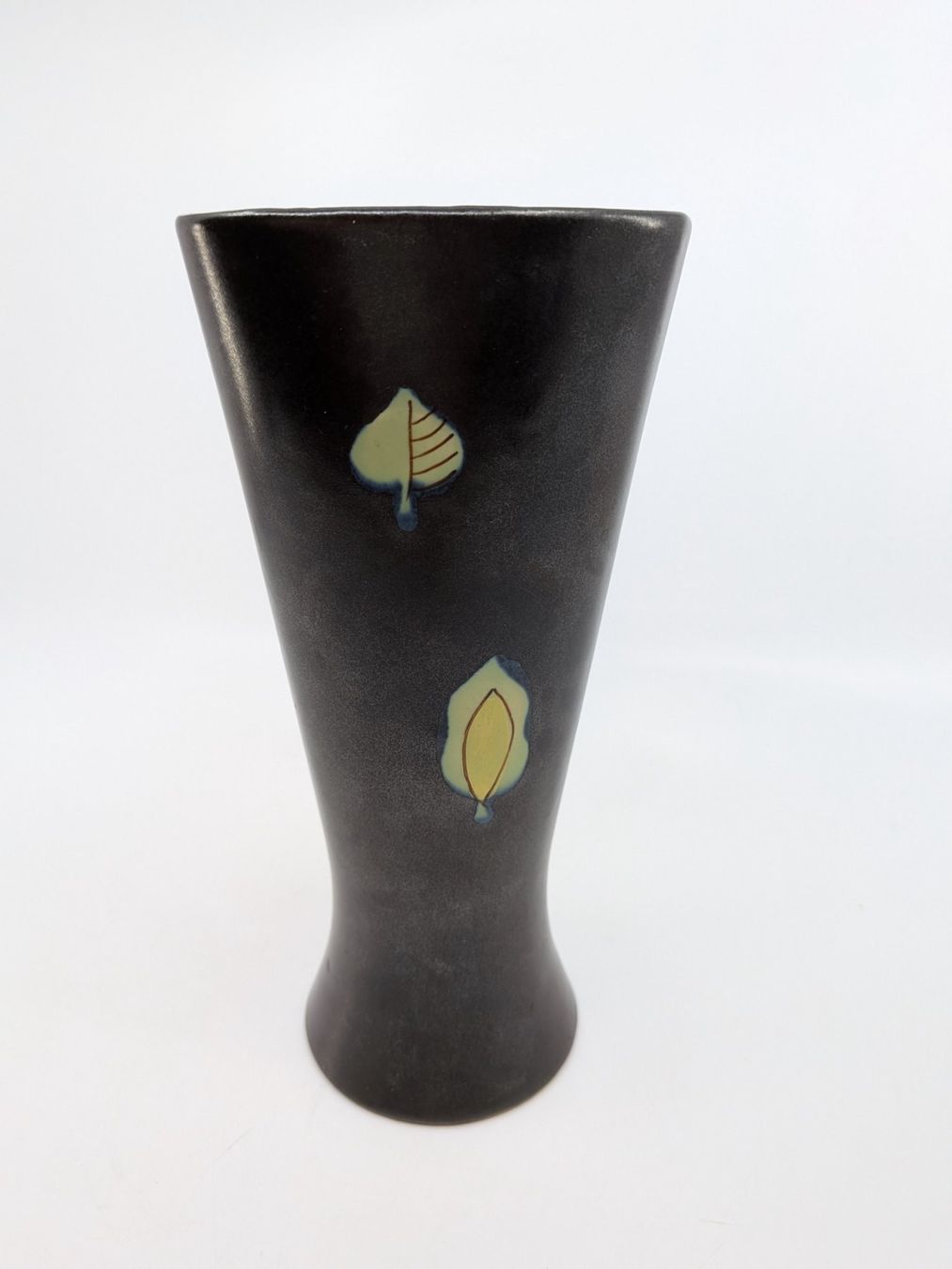 Vase & Récipients: Mid Century Keramik Vase nummeriert – D'occasion à Emmen par magelan